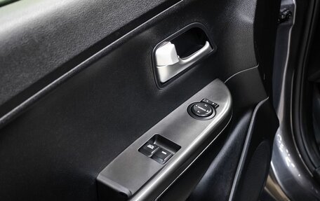 KIA Rio III рестайлинг, 2015 год, 999 000 рублей, 20 фотография