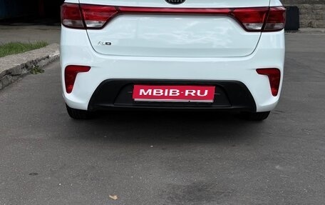 KIA Rio IV, 2017 год, 940 000 рублей, 1 фотография