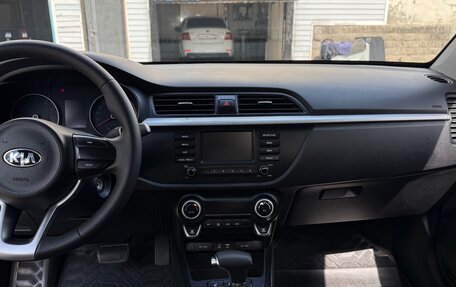 KIA Rio IV, 2017 год, 940 000 рублей, 3 фотография
