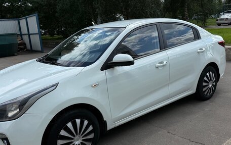 KIA Rio IV, 2017 год, 940 000 рублей, 4 фотография