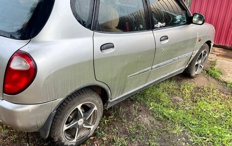 Daihatsu Storia, 1999 год, 200 000 рублей, 3 фотография
