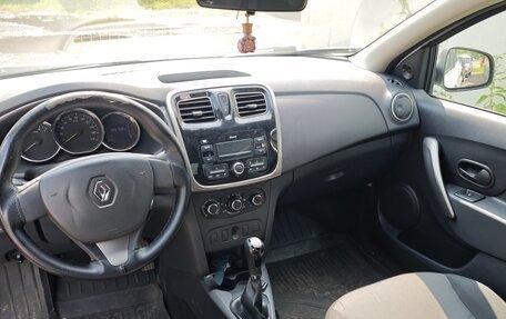 Renault Logan II, 2017 год, 470 000 рублей, 8 фотография