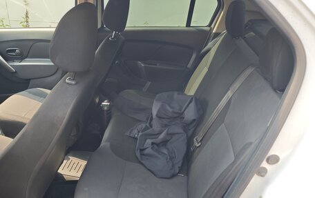 Renault Logan II, 2017 год, 470 000 рублей, 6 фотография