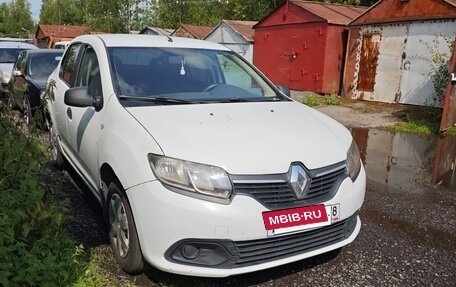 Renault Logan II, 2017 год, 470 000 рублей, 2 фотография