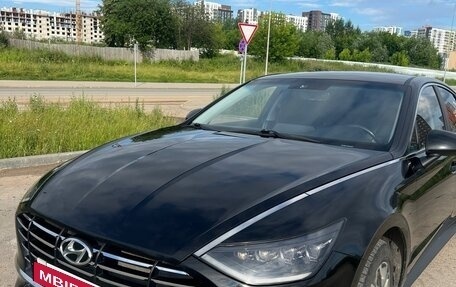 Hyundai Sonata VIII, 2022 год, 2 050 000 рублей, 1 фотография