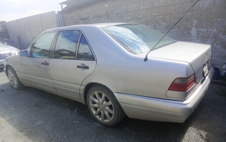 Mercedes-Benz S-Класс, 1995 год, 650 000 рублей, 2 фотография