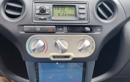 Toyota Yaris I рестайлинг, 2003 год, 420 000 рублей, 9 фотография