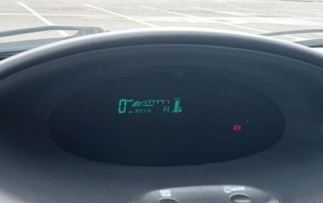 Toyota Yaris I рестайлинг, 2003 год, 420 000 рублей, 10 фотография