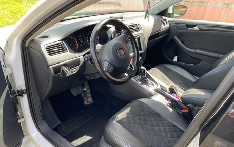 Volkswagen Jetta VI, 2013 год, 950 000 рублей, 9 фотография