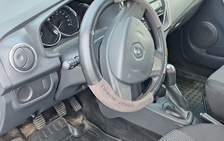 Renault Logan II, 2016 год, 680 000 рублей, 7 фотография