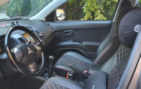 Mitsubishi Outlander III рестайлинг 3, 2011 год, 950 000 рублей, 6 фотография
