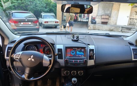 Mitsubishi Outlander III рестайлинг 3, 2011 год, 950 000 рублей, 7 фотография