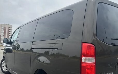 Peugeot Traveller I, 2019 год, 2 215 000 рублей, 2 фотография