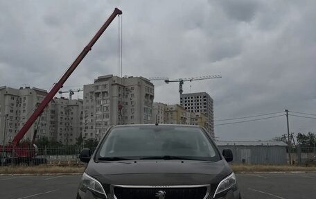 Peugeot Traveller I, 2019 год, 2 215 000 рублей, 11 фотография