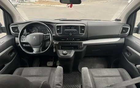 Peugeot Traveller I, 2019 год, 2 215 000 рублей, 7 фотография