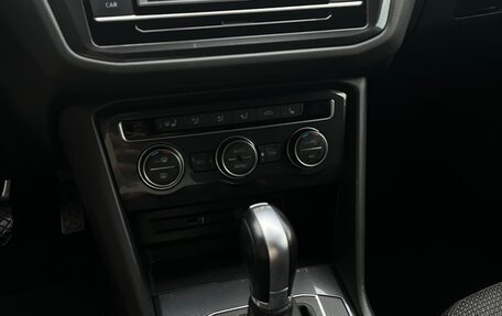 Volkswagen Tiguan II, 2018 год, 1 950 000 рублей, 8 фотография