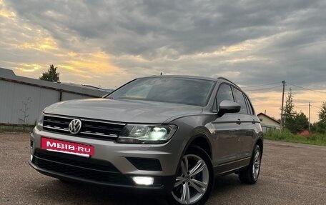 Volkswagen Tiguan II, 2018 год, 1 950 000 рублей, 3 фотография