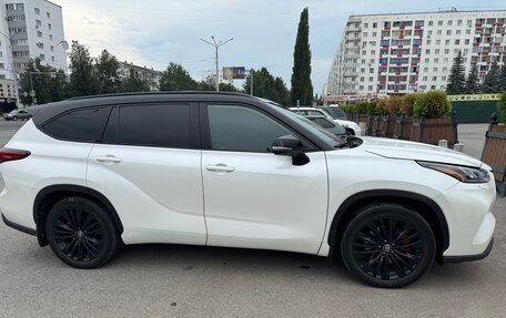 Toyota Highlander, 2021 год, 5 110 000 рублей, 2 фотография