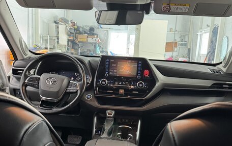 Toyota Highlander, 2021 год, 5 110 000 рублей, 10 фотография