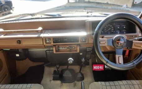 Nissan Safari IV, 1987 год, 1 300 000 рублей, 27 фотография