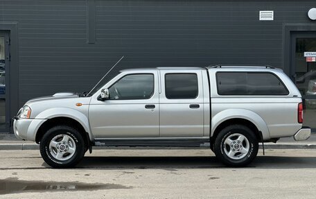 Nissan NP300, 2010 год, 1 499 000 рублей, 8 фотография