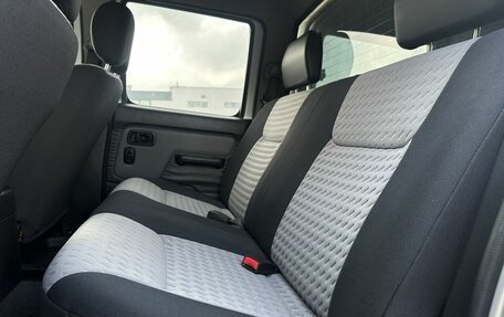 Nissan NP300, 2010 год, 1 499 000 рублей, 13 фотография