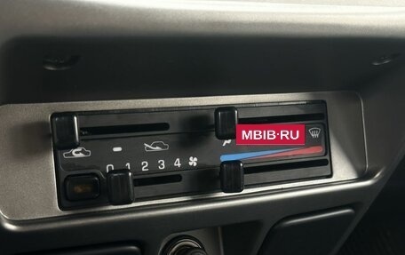 Nissan NP300, 2010 год, 1 499 000 рублей, 17 фотография