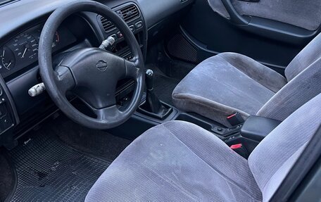 Nissan Primera II рестайлинг, 1994 год, 135 000 рублей, 9 фотография
