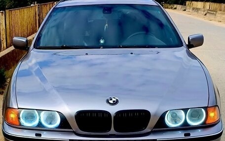 BMW 5 серия, 2000 год, 750 000 рублей, 1 фотография