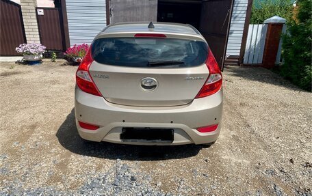 Hyundai Solaris II рестайлинг, 2013 год, 850 000 рублей, 3 фотография