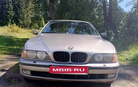 BMW 5 серия, 2000 год, 750 000 рублей, 10 фотография