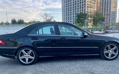 Mercedes-Benz C-Класс, 2005 год, 540 000 рублей, 8 фотография