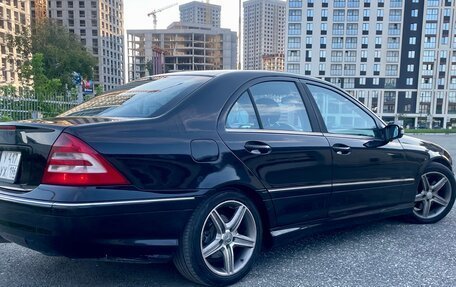 Mercedes-Benz C-Класс, 2005 год, 540 000 рублей, 3 фотография