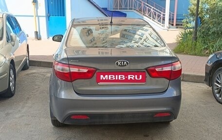 KIA Rio III рестайлинг, 2013 год, 750 000 рублей, 2 фотография