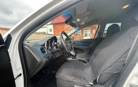 Chevrolet Cruze II, 2013 год, 900 000 рублей, 3 фотография