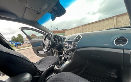 Chevrolet Cruze II, 2013 год, 900 000 рублей, 10 фотография