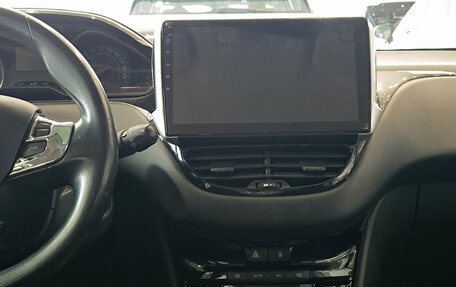 Peugeot 208 II, 2013 год, 670 000 рублей, 18 фотография
