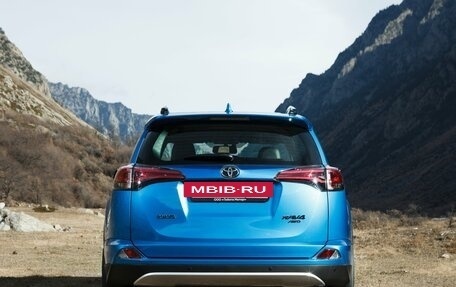 Toyota RAV4, 2016 год, 2 295 000 рублей, 4 фотография