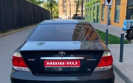 Toyota Camry V40, 2005 год, 600 000 рублей, 1 фотография