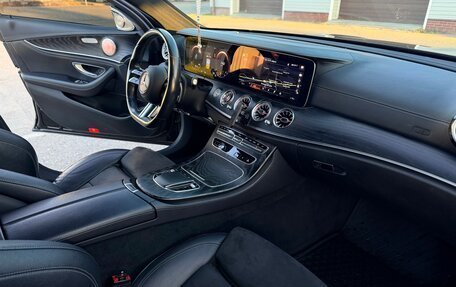 Mercedes-Benz E-Класс, 2020 год, 3 990 000 рублей, 12 фотография
