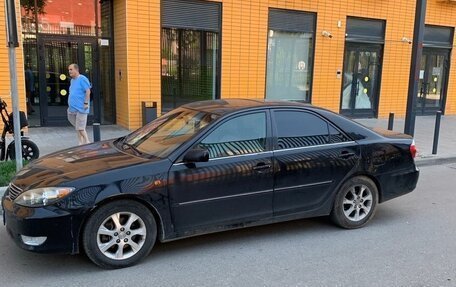 Toyota Camry V40, 2005 год, 600 000 рублей, 2 фотография