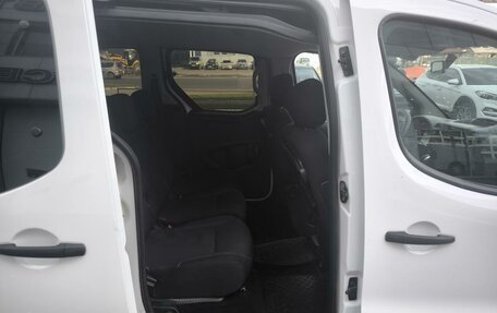 Peugeot Partner II рестайлинг 2, 2022 год, 1 675 000 рублей, 14 фотография