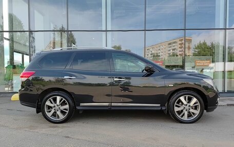 Nissan Pathfinder, 2016 год, 1 650 000 рублей, 5 фотография