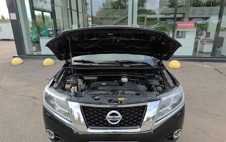 Nissan Pathfinder, 2016 год, 1 650 000 рублей, 11 фотография