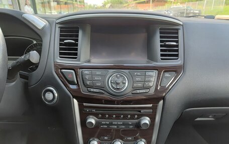 Nissan Pathfinder, 2016 год, 1 650 000 рублей, 18 фотография