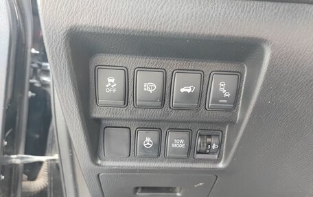 Nissan Pathfinder, 2016 год, 1 650 000 рублей, 26 фотография