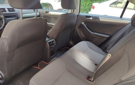 Volkswagen Jetta VI, 2012 год, 1 050 000 рублей, 7 фотография