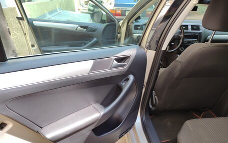 Volkswagen Jetta VI, 2012 год, 1 050 000 рублей, 8 фотография