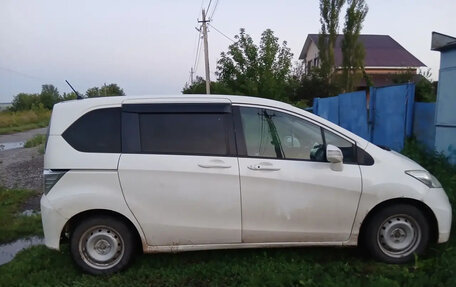Honda Freed I, 2011 год, 900 000 рублей, 7 фотография
