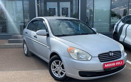 Hyundai Verna II, 2007 год, 475 000 рублей, 2 фотография